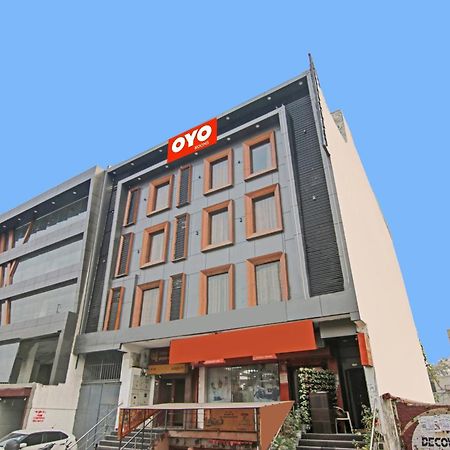 Hotel 19 West Neu-Delhi Exterior foto