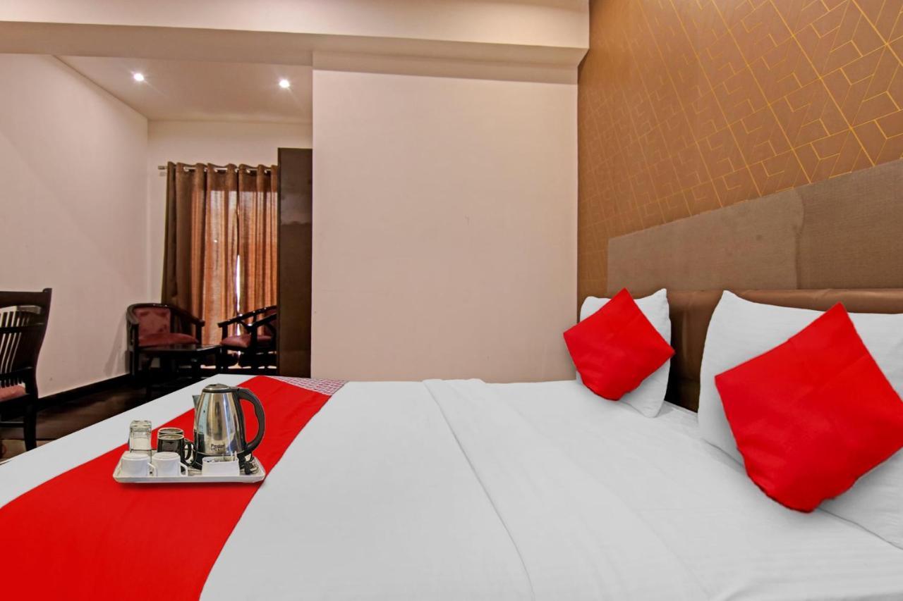 Hotel 19 West Neu-Delhi Exterior foto