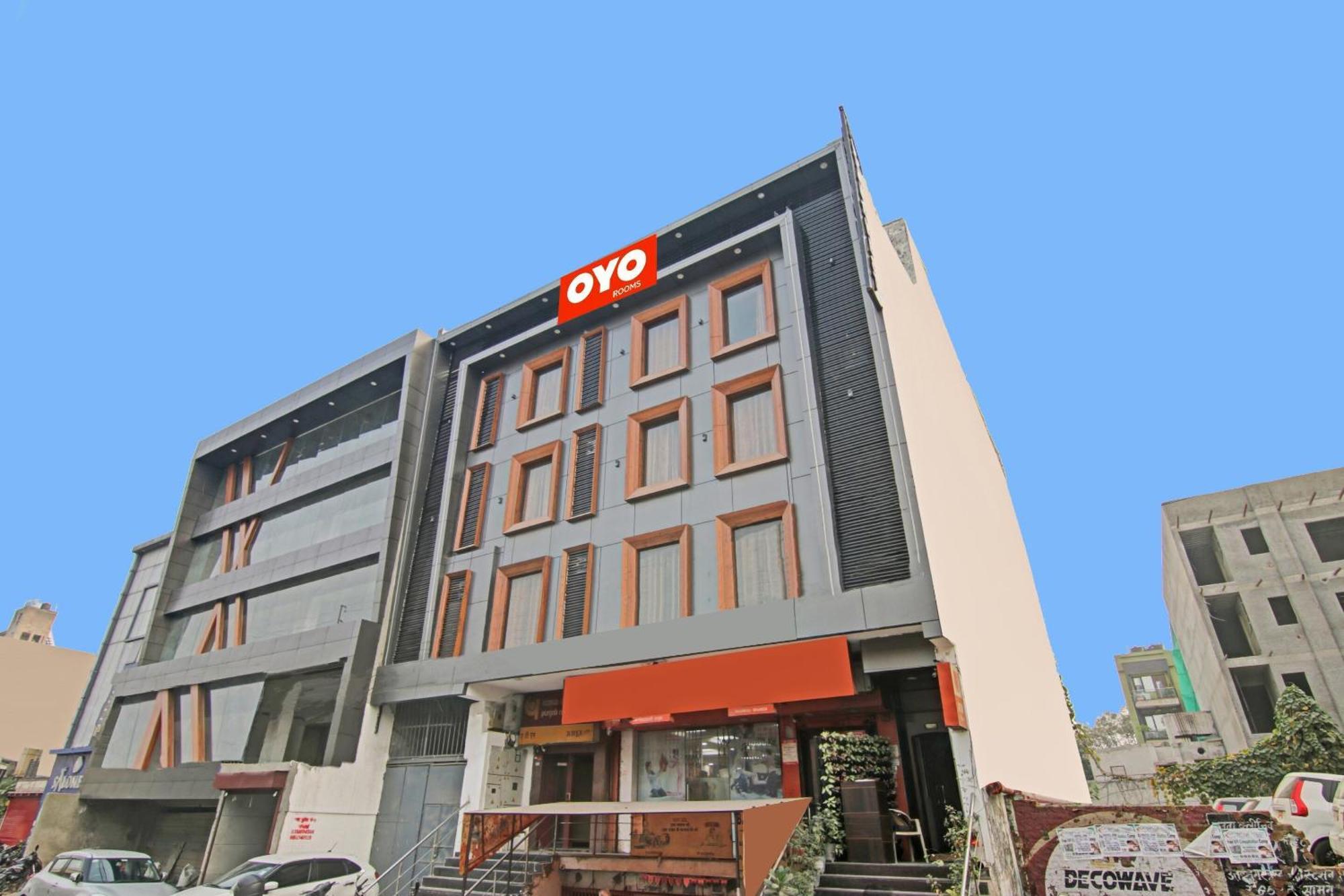 Hotel 19 West Neu-Delhi Exterior foto